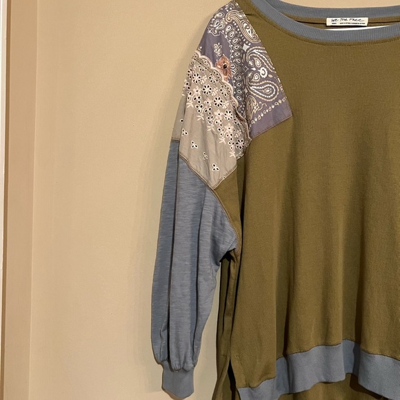 FREE PEOPLE We The Free Feelin It Tee Army Combo Patchwork Boho Oversized Small - Picture 5 of 12